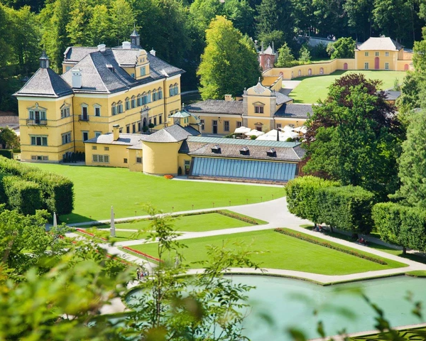 Hellbrunn Palace & Trick Fountains [Hellbrunn – Schloss und Wasserspiele]